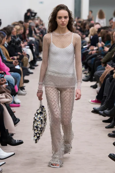 Look 7